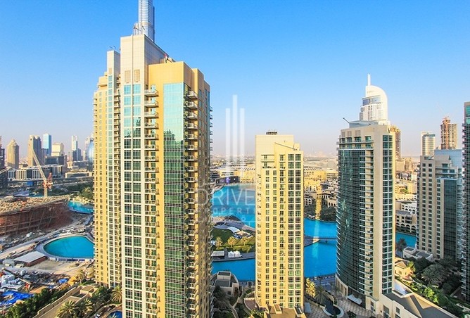 市区迪拜大道公寓楼